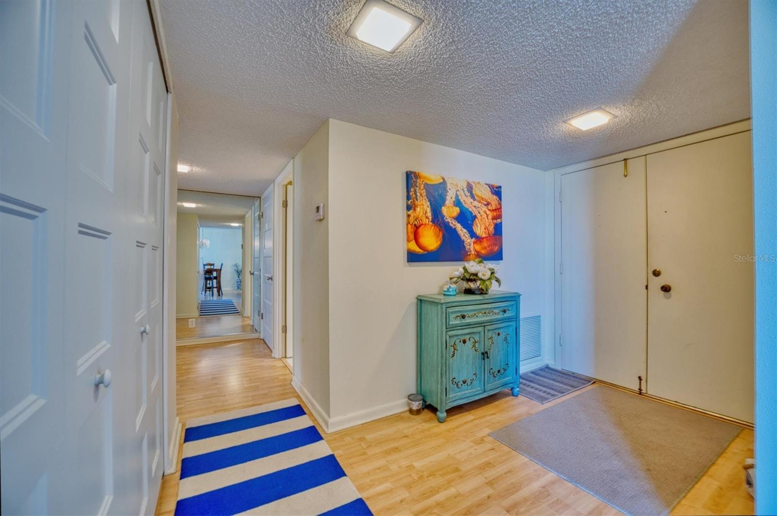 Listing photo id 18 for 1430 Gulf Boulevard 201