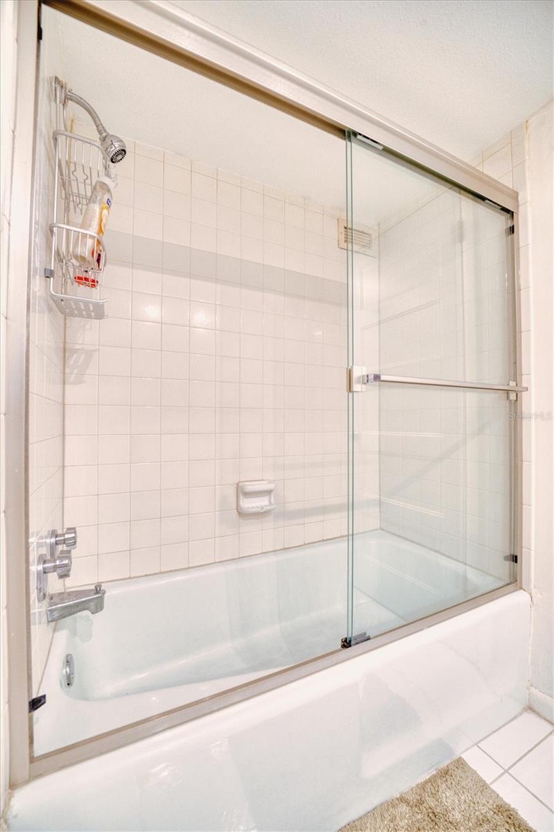 Listing photo id 26 for 1430 Gulf Boulevard 201