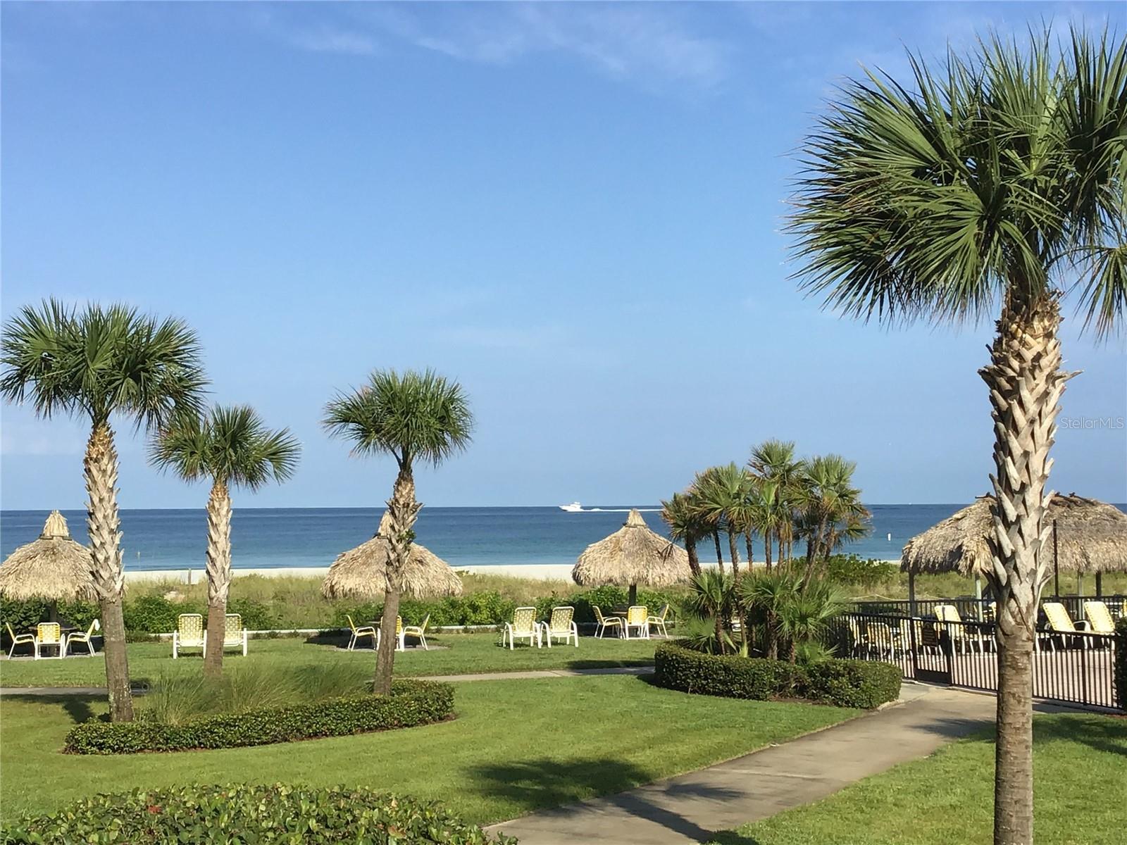 Listing photo id 28 for 1430 Gulf Boulevard 201