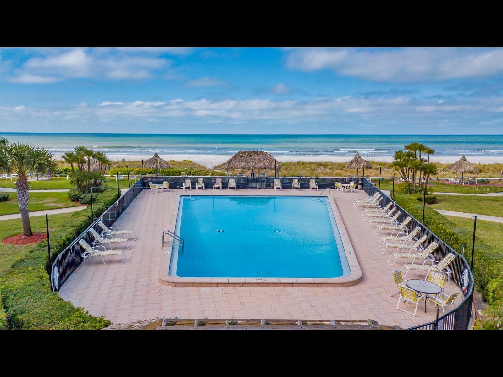 Listing photo id 29 for 1430 Gulf Boulevard 201