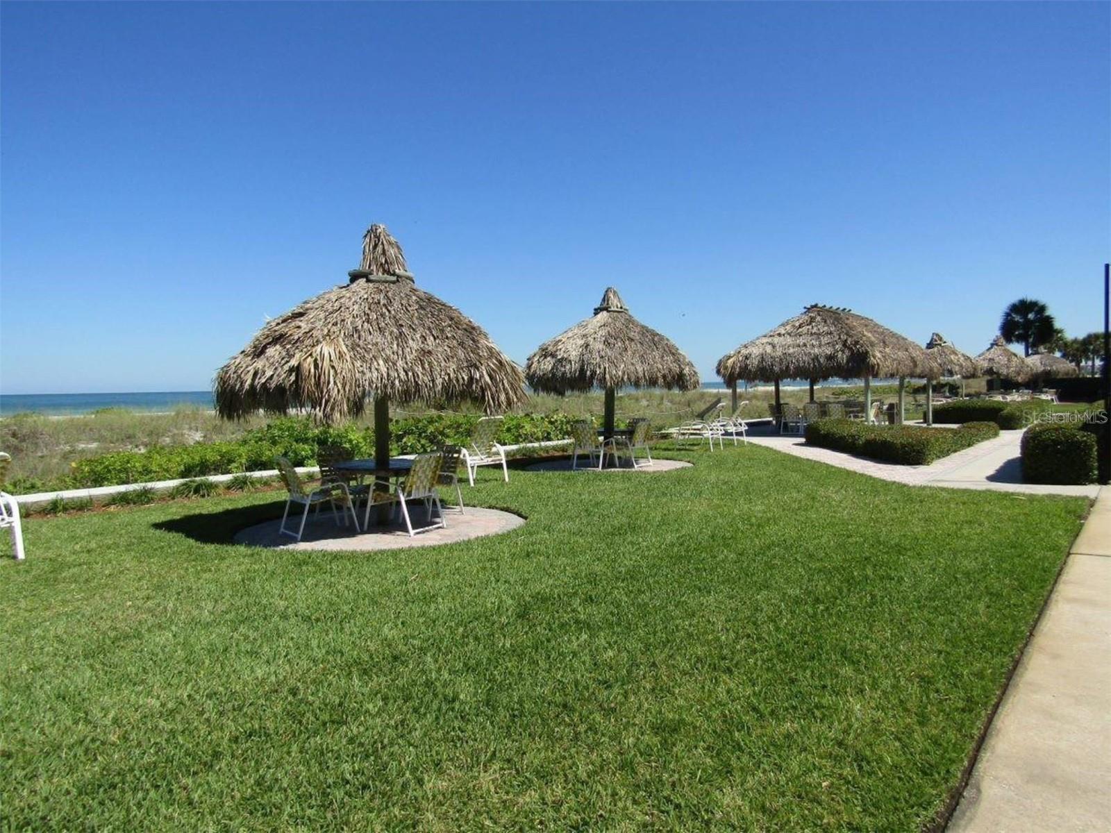 Listing photo id 31 for 1430 Gulf Boulevard 201