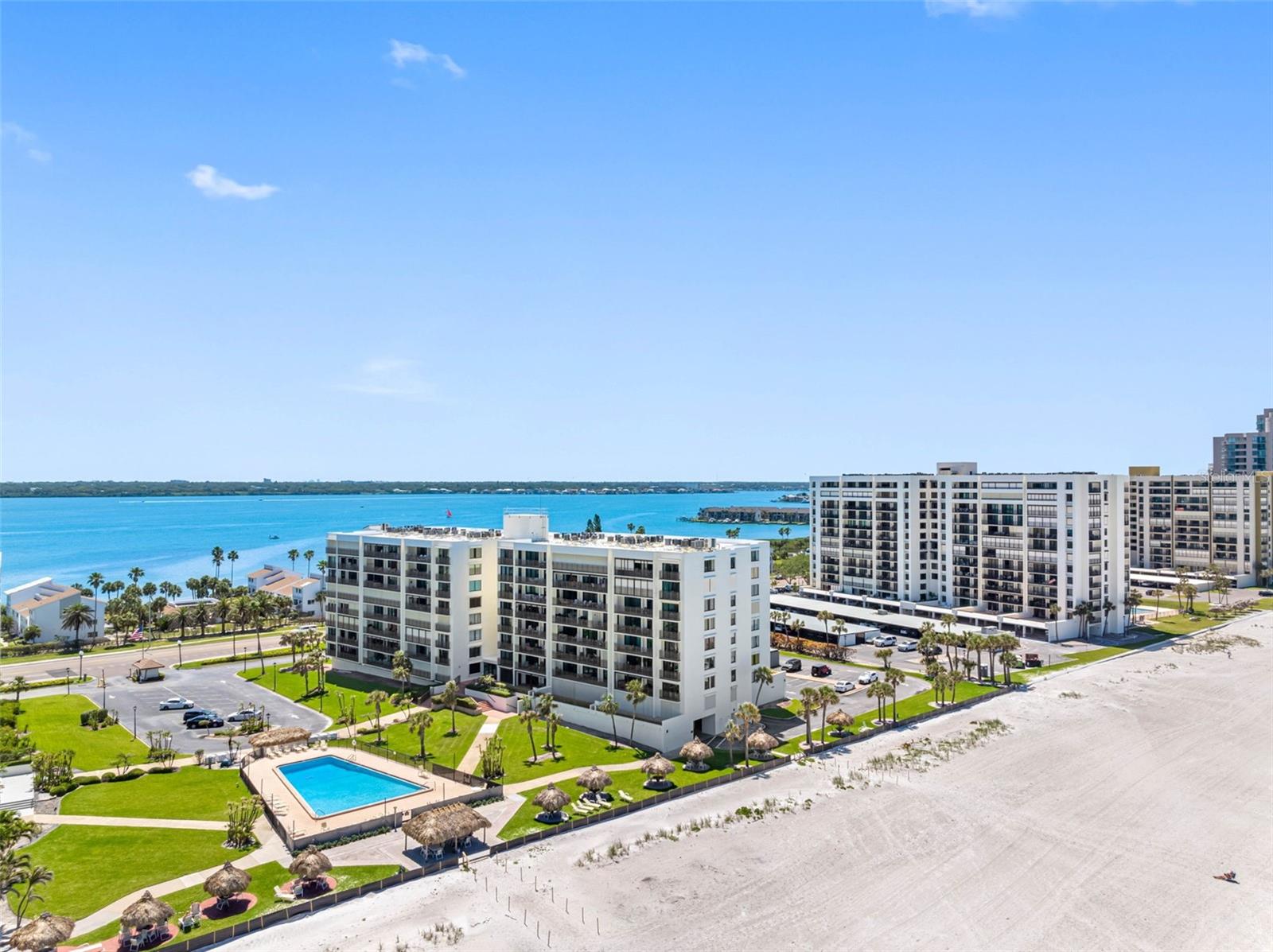 Listing photo id 37 for 1430 Gulf Boulevard 201