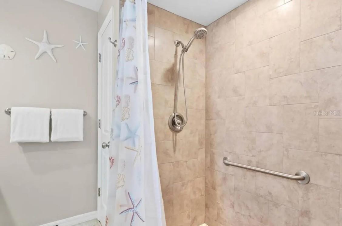 Image 15 of 25 For 1560 Simmons Drive