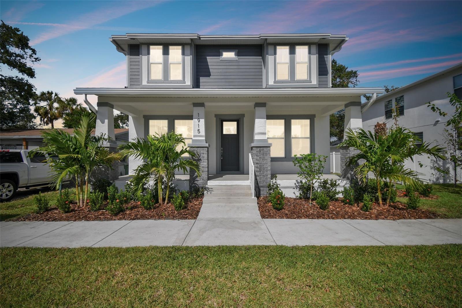 Image 3 of 6 For 1522 Arch Street