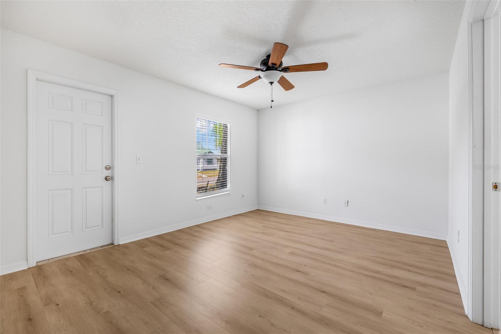 Image 21 of 32 For 718 30th Avenue N