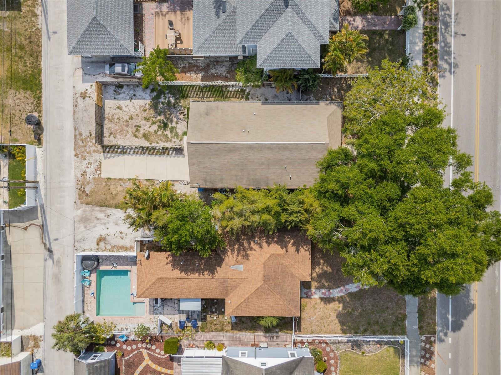 Image 28 of 32 For 718 30th Avenue N
