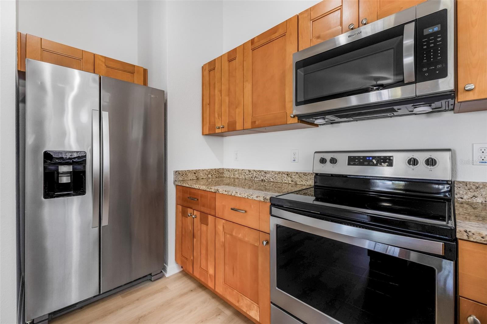 Image 7 of 32 For 718 30th Avenue N