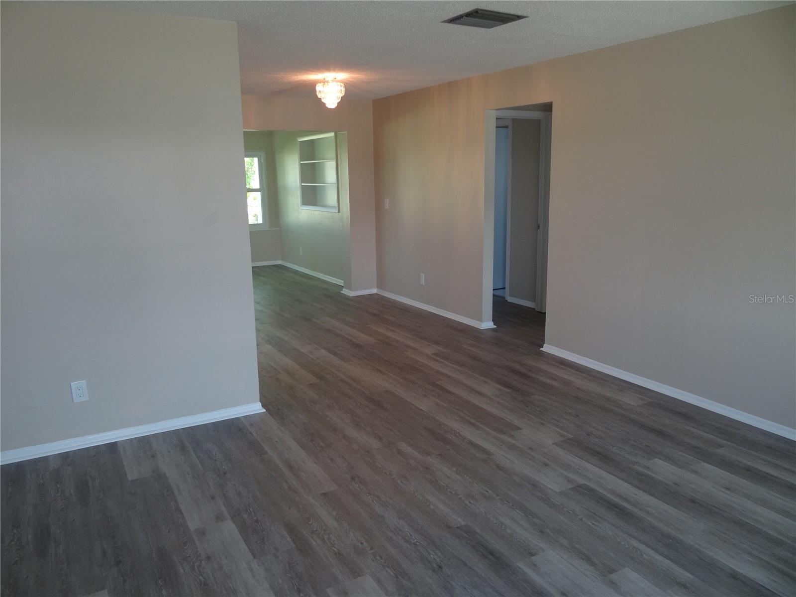 Image 14 of 36 For 9825 41st Street N 9825