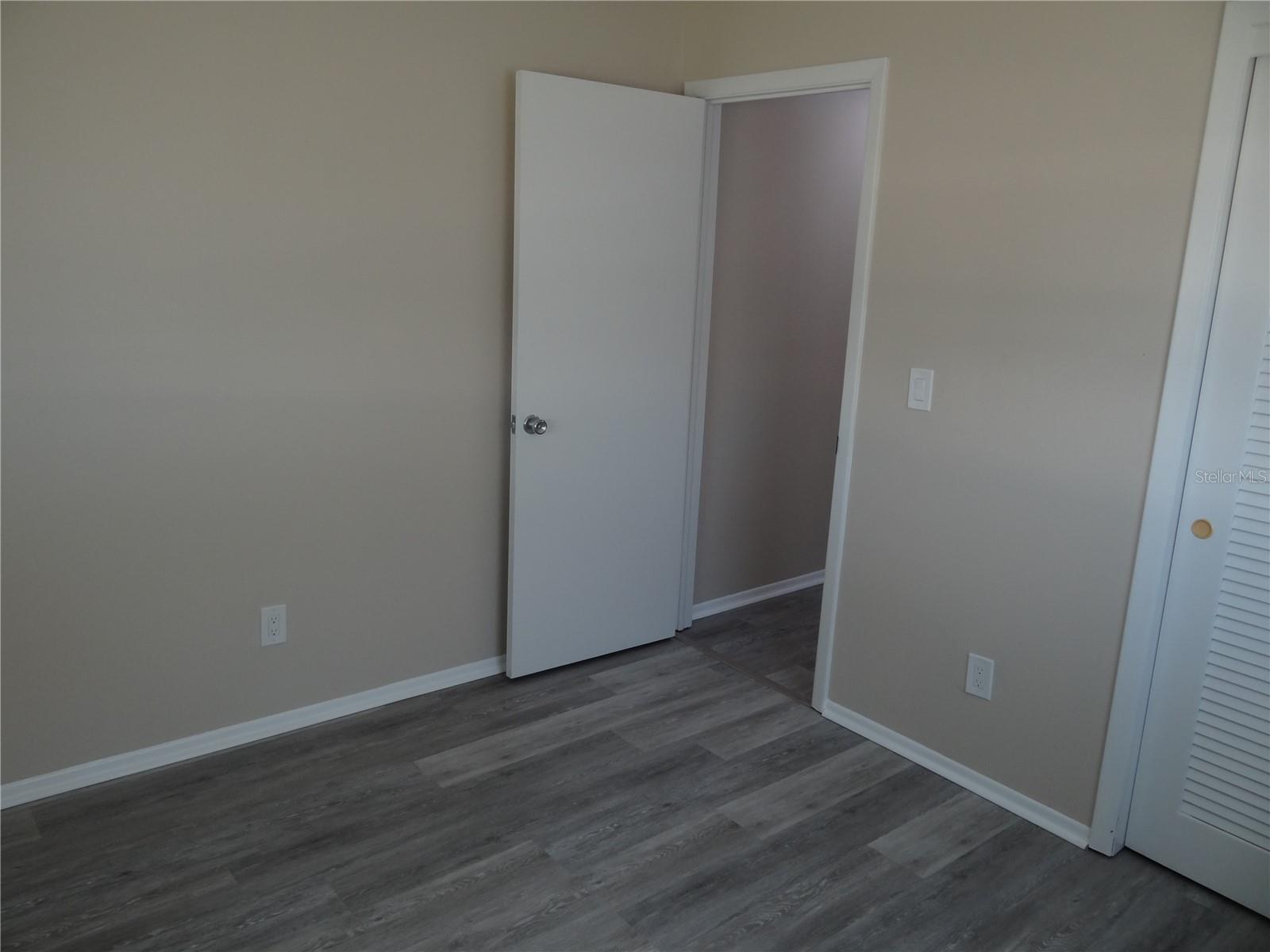 Image 18 of 36 For 9825 41st Street N 9825