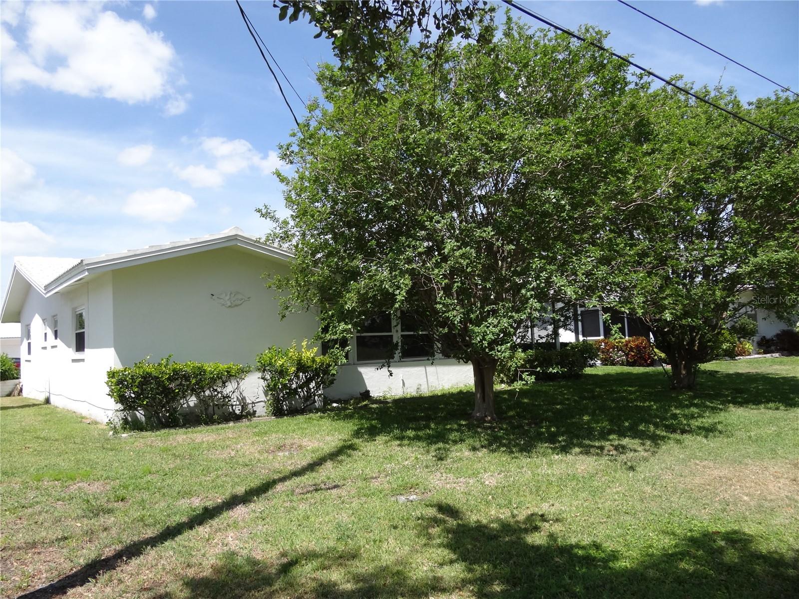Image 22 of 36 For 9825 41st Street N 9825