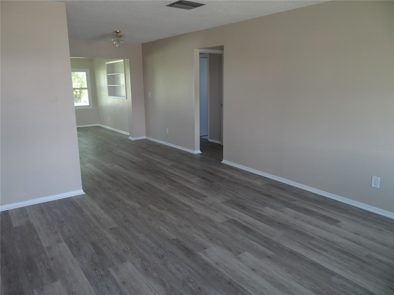 Image 3 of 36 For 9825 41st Street N 9825