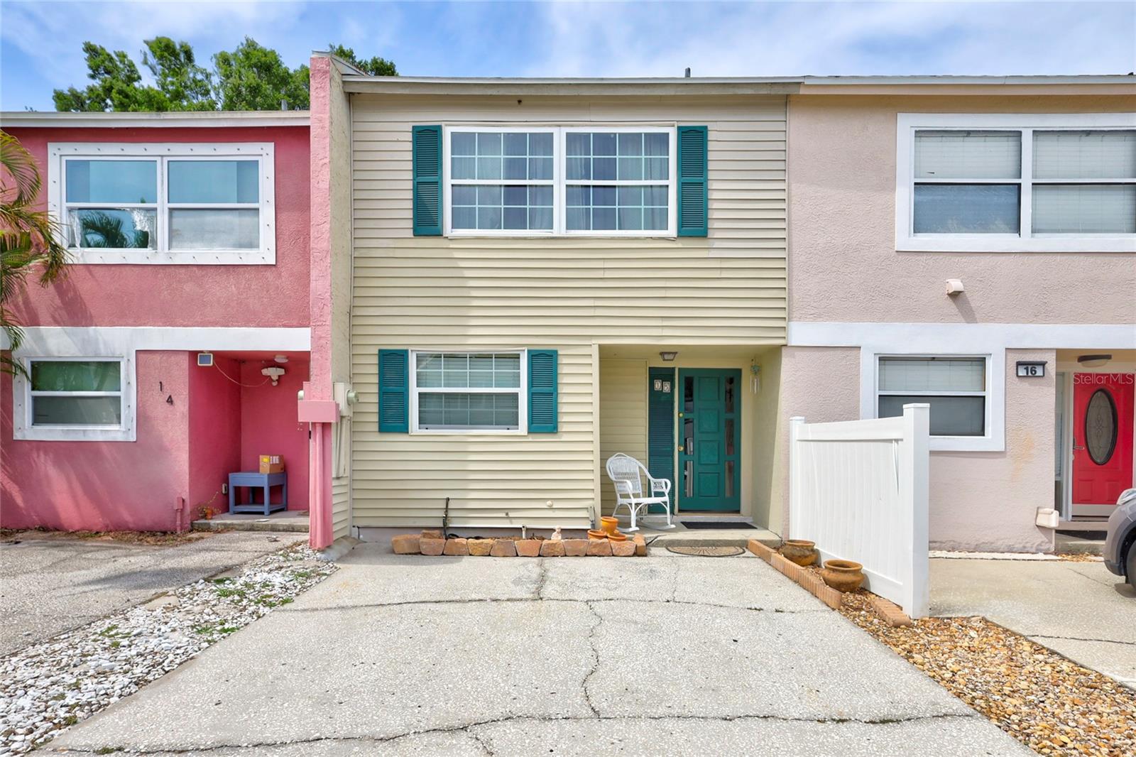 Details for 2811 Pines Drive 15, LARGO, FL 33771