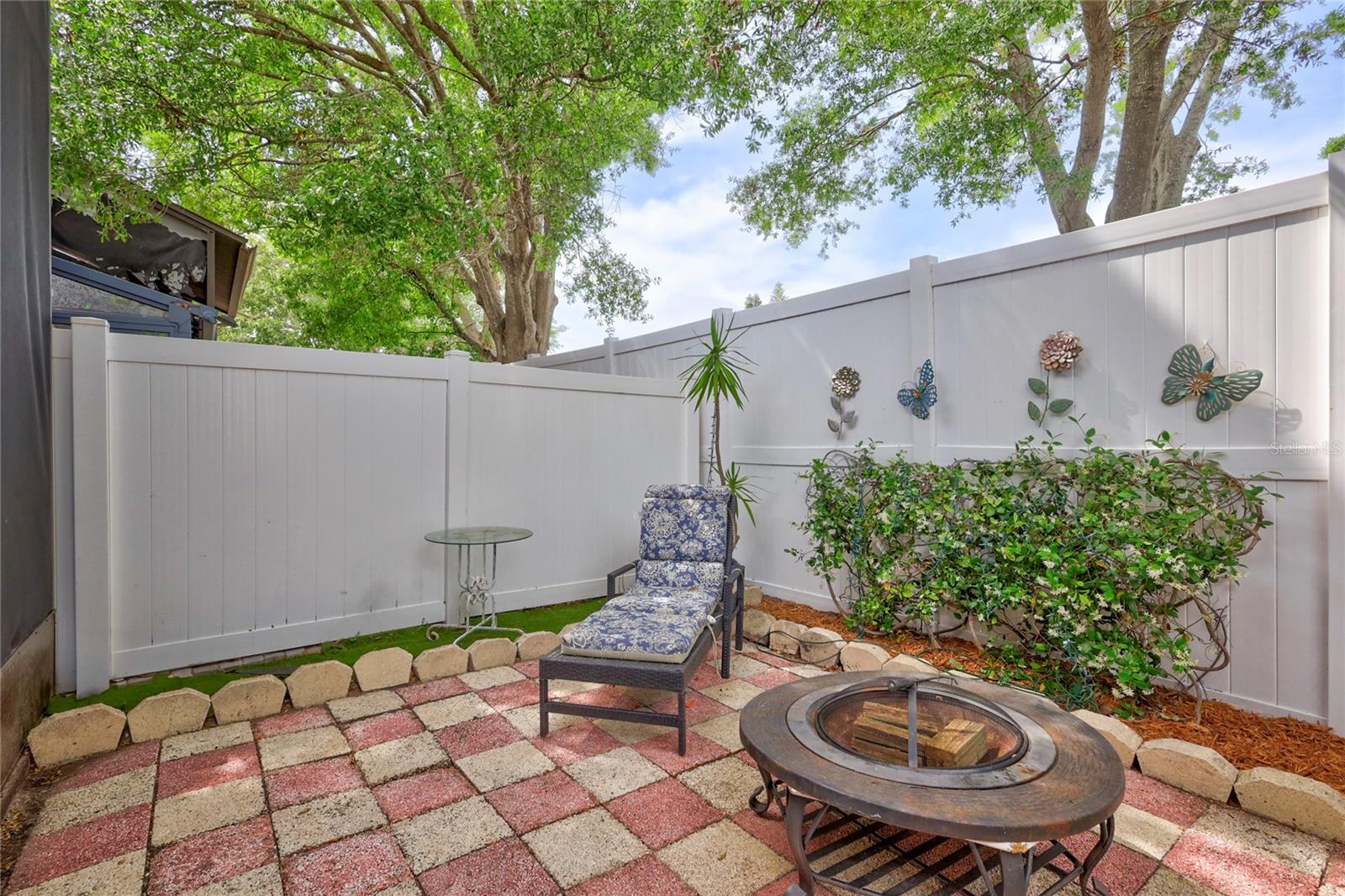 Image 2 of 31 For 2811 Pines Drive 15