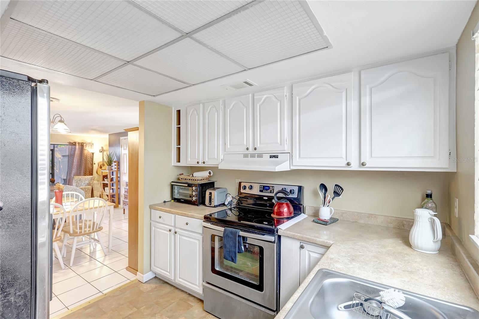Image 21 of 31 For 2811 Pines Drive 15