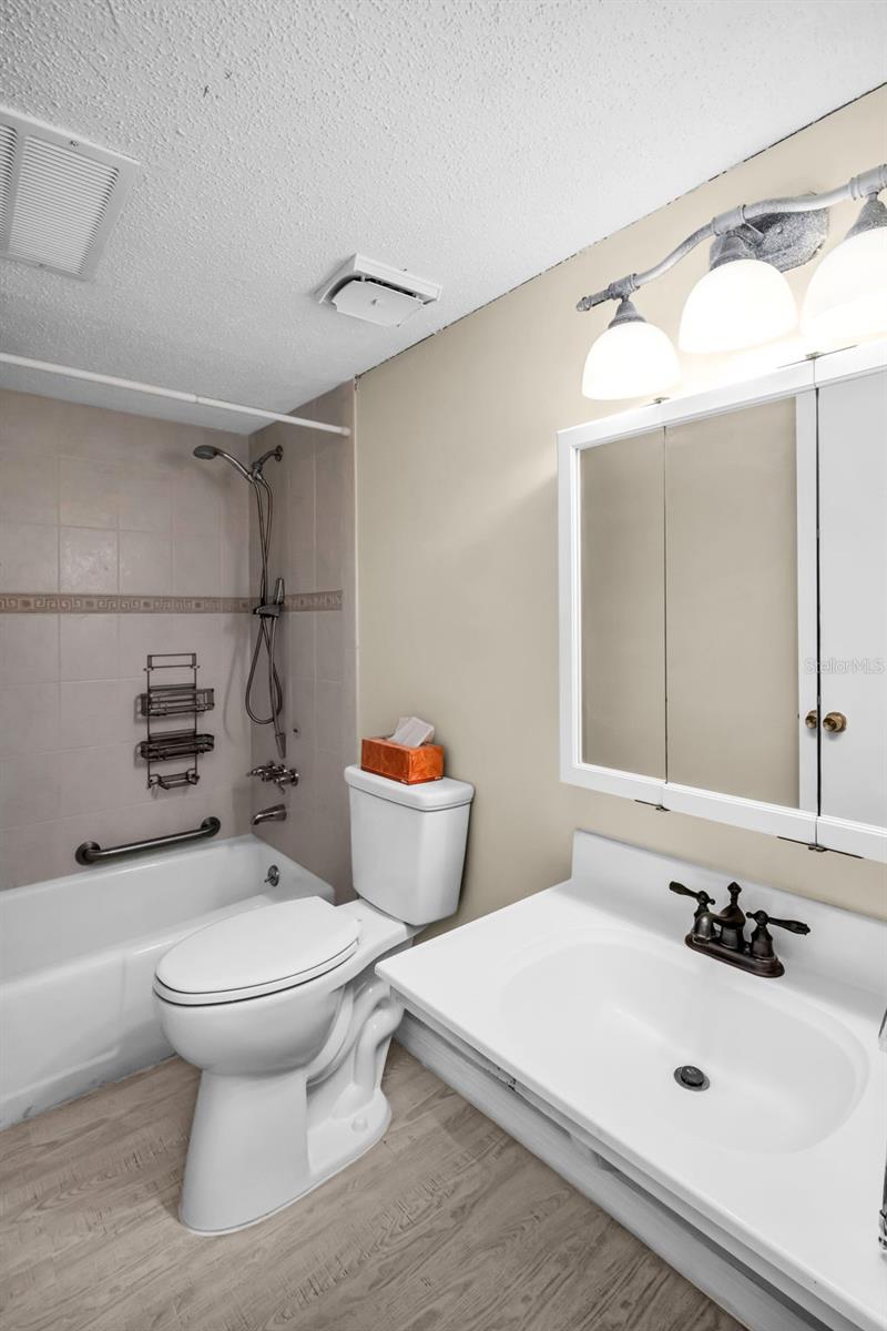 Image 25 of 38 For 3815 35th Way S 102