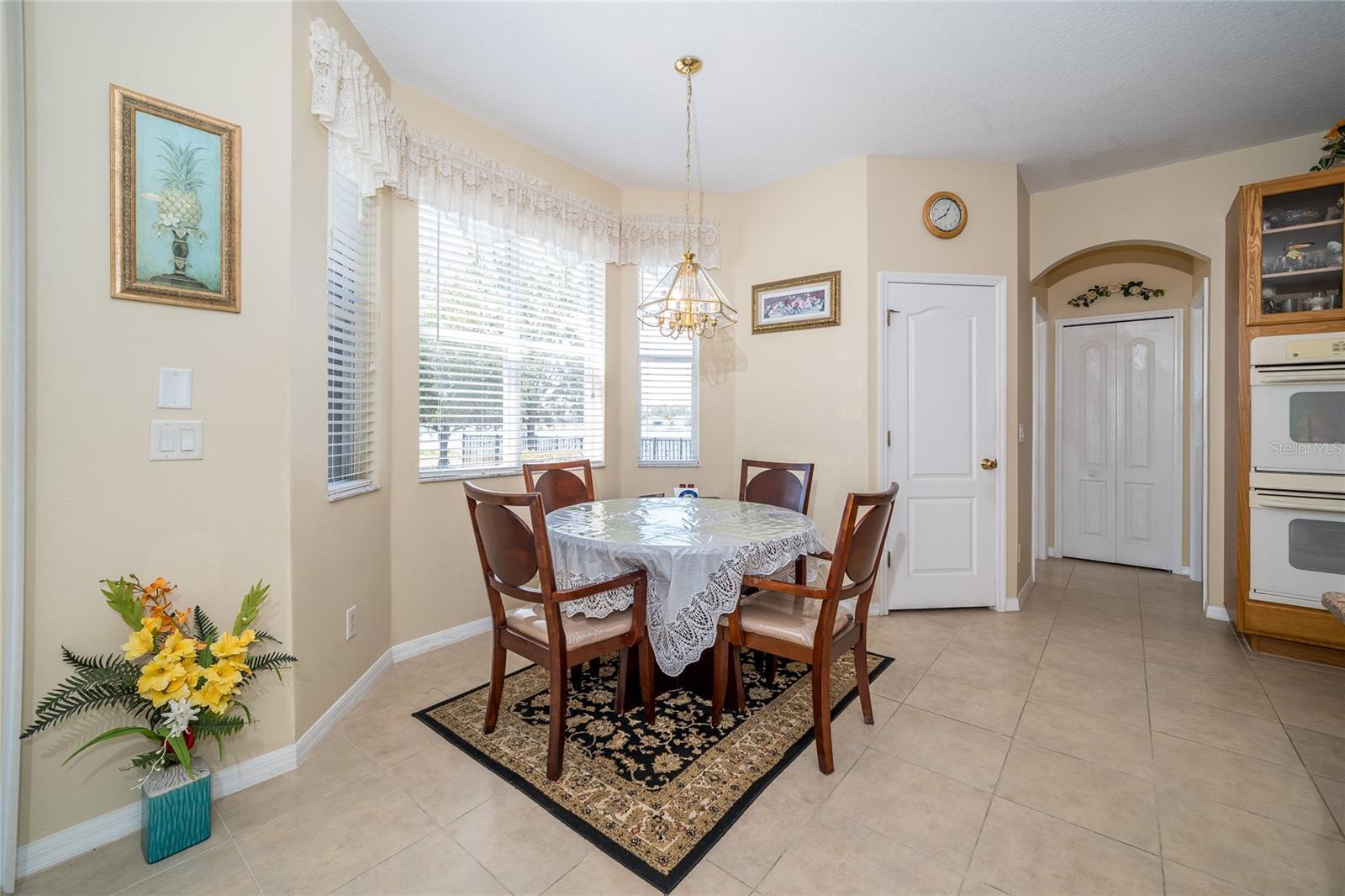 Image 11 of 42 For 30526 Annadale Drive