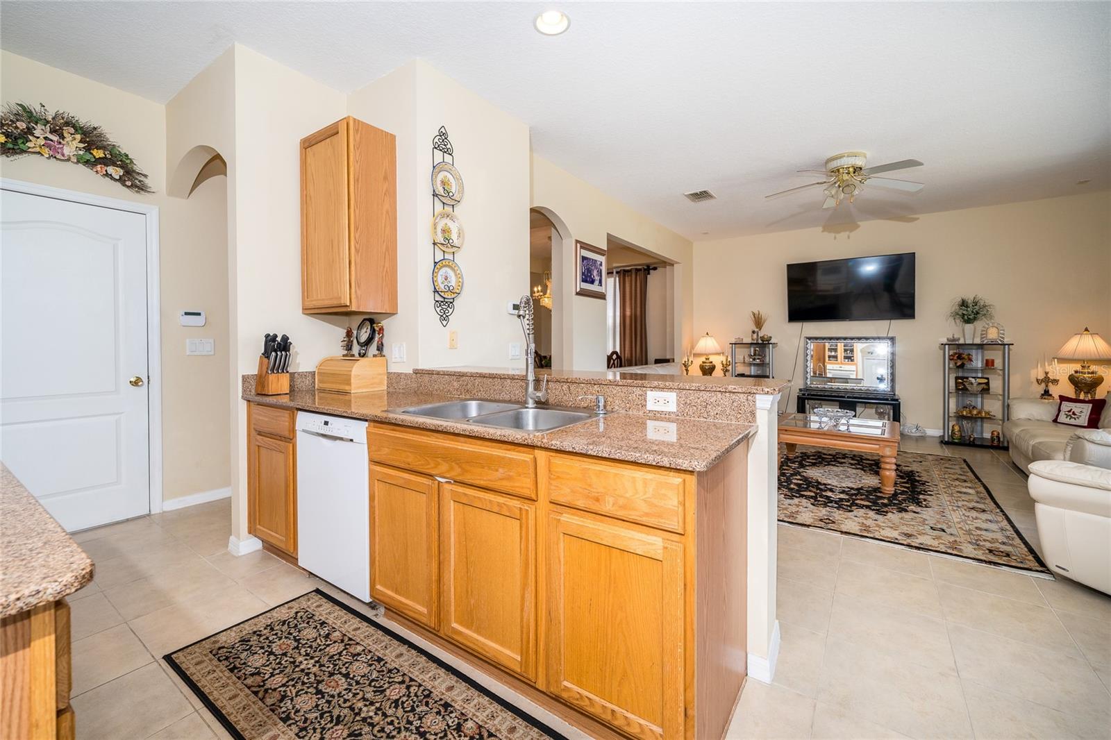 Image 14 of 42 For 30526 Annadale Drive