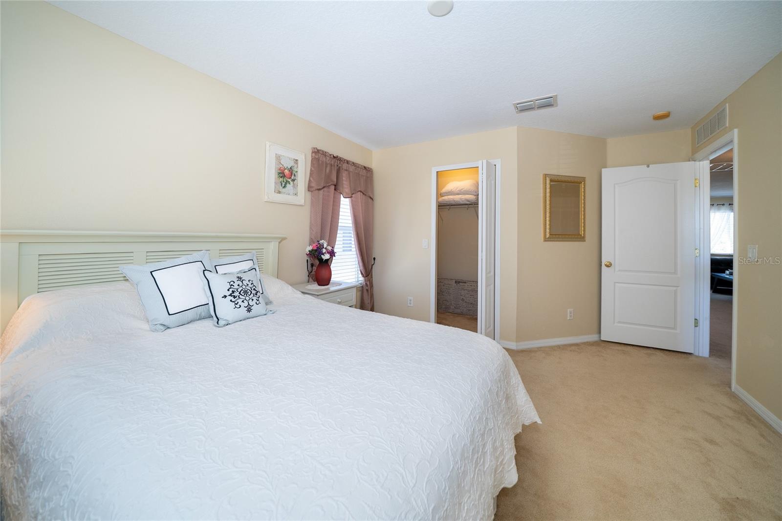 Image 24 of 42 For 30526 Annadale Drive