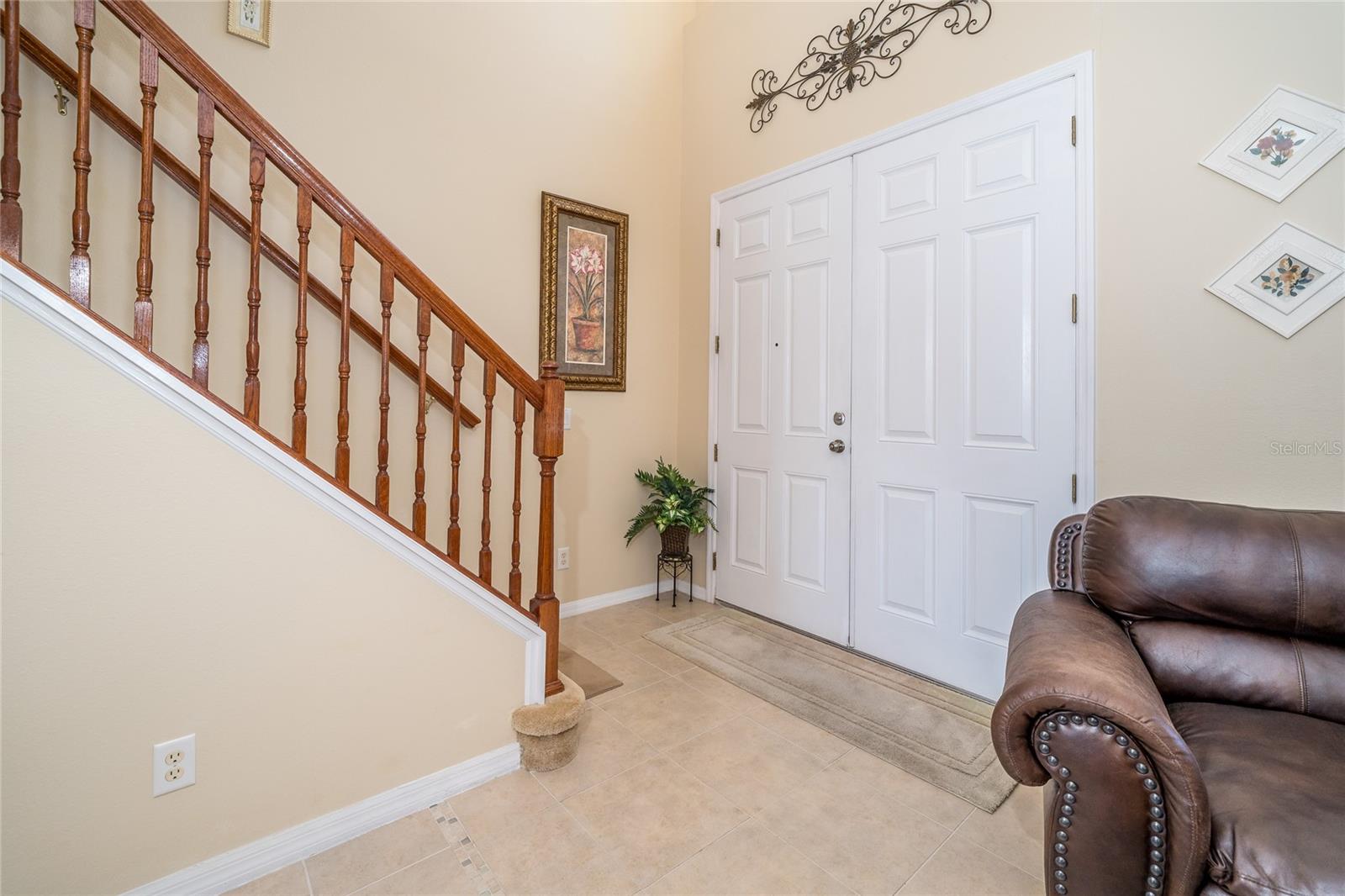 Image 4 of 42 For 30526 Annadale Drive