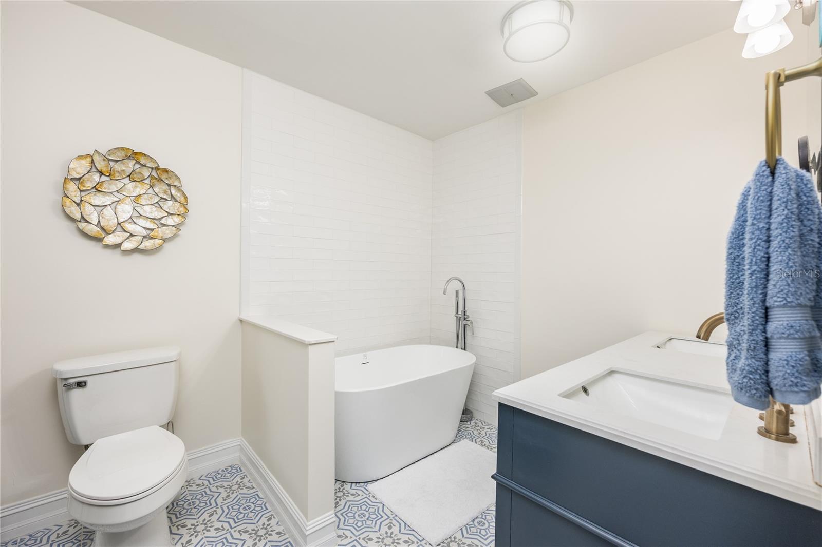 Image 18 of 28 For 7417 Seagull Way