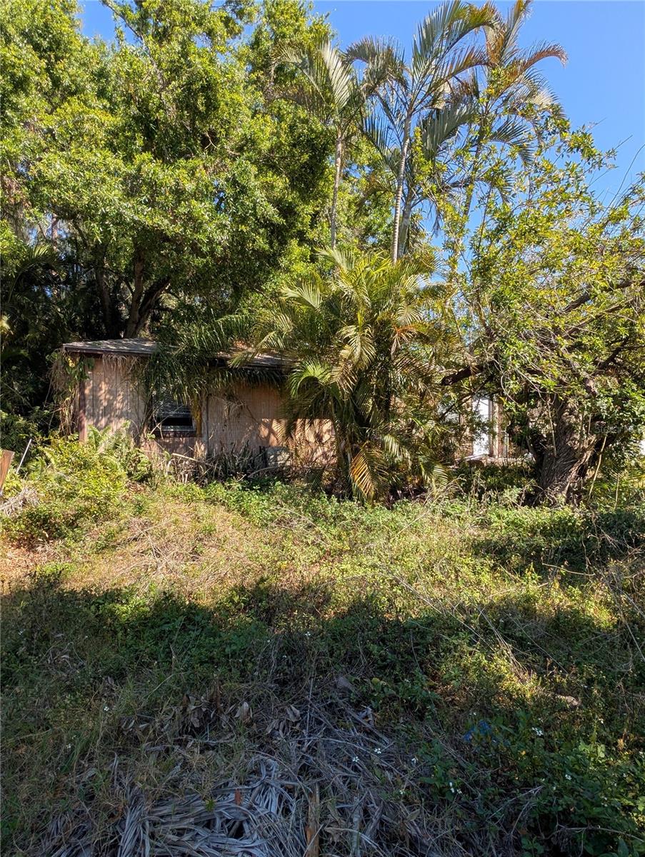 Listing photo id 4 for 6901 33rd Street N
