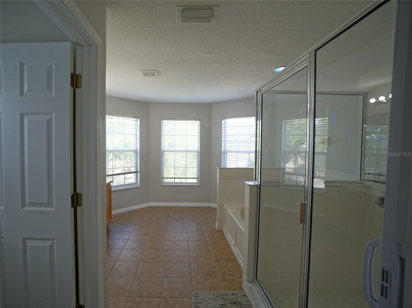 Image 27 of 33 For 10537 Coral Key Avenue