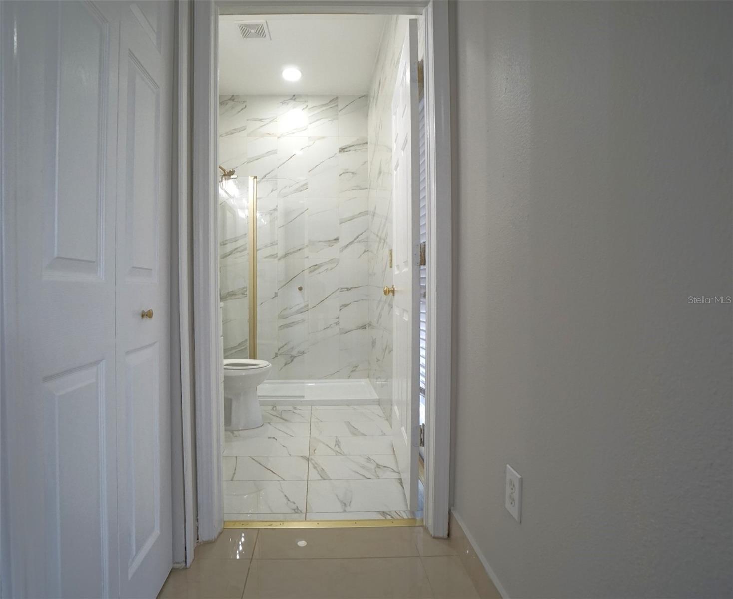 Image 6 of 33 For 10537 Coral Key Avenue