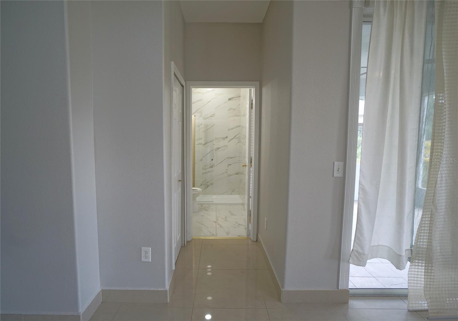 Image 7 of 33 For 10537 Coral Key Avenue