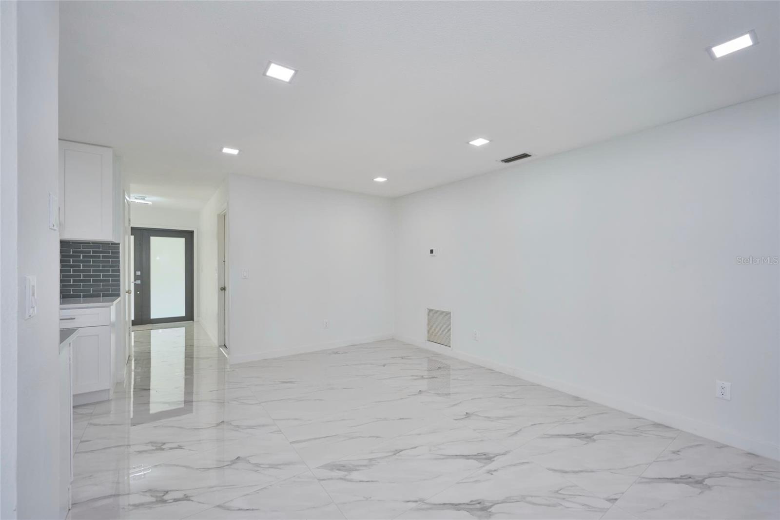 Image 17 of 27 For 2310 Laguna Drive