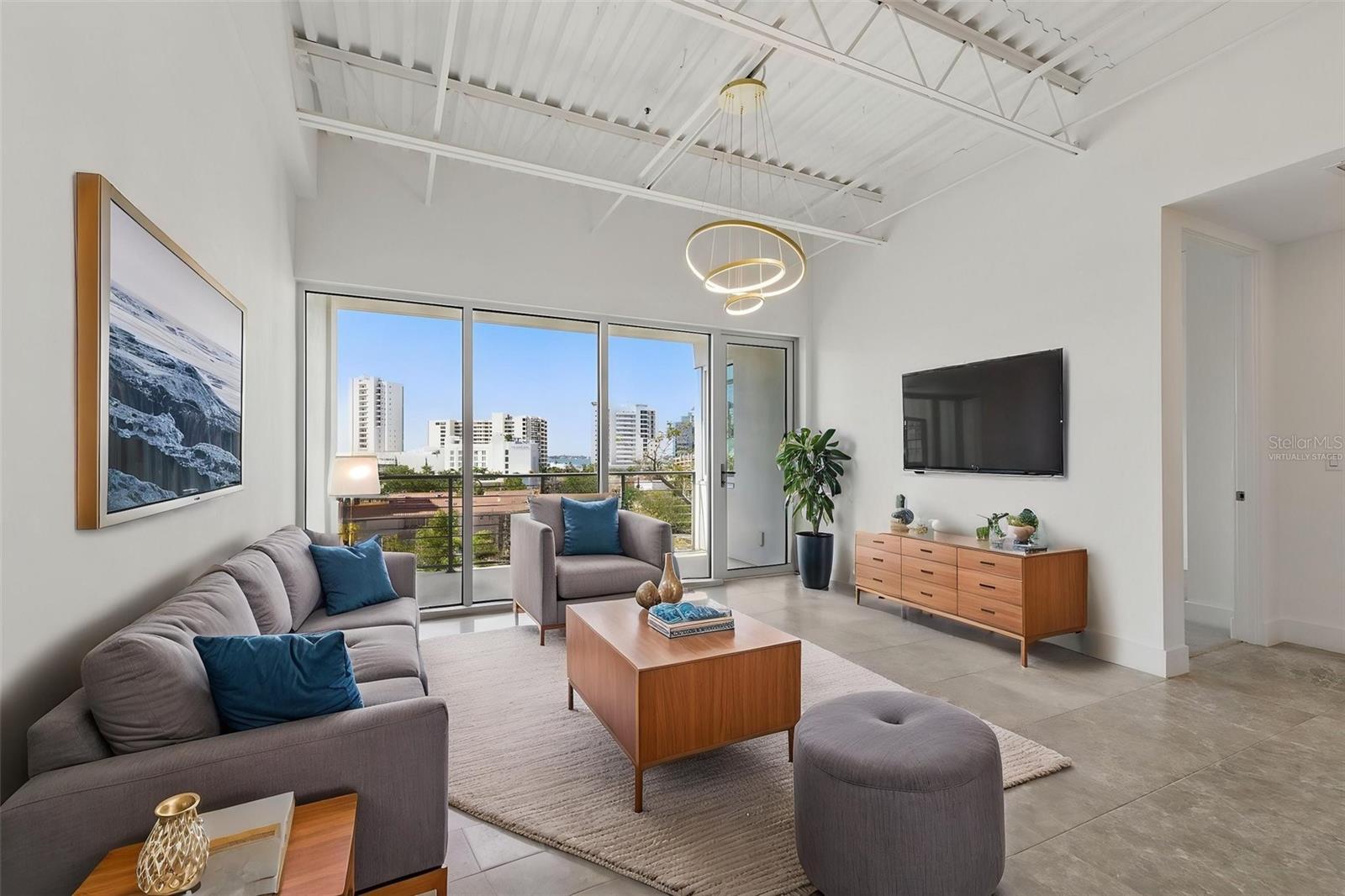 Image 2 of 17 For 332 Cocoanut Avenue 505