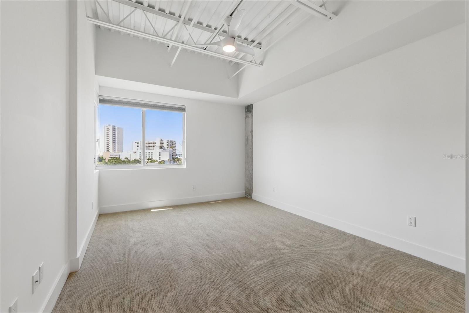 Image 6 of 17 For 332 Cocoanut Avenue 505