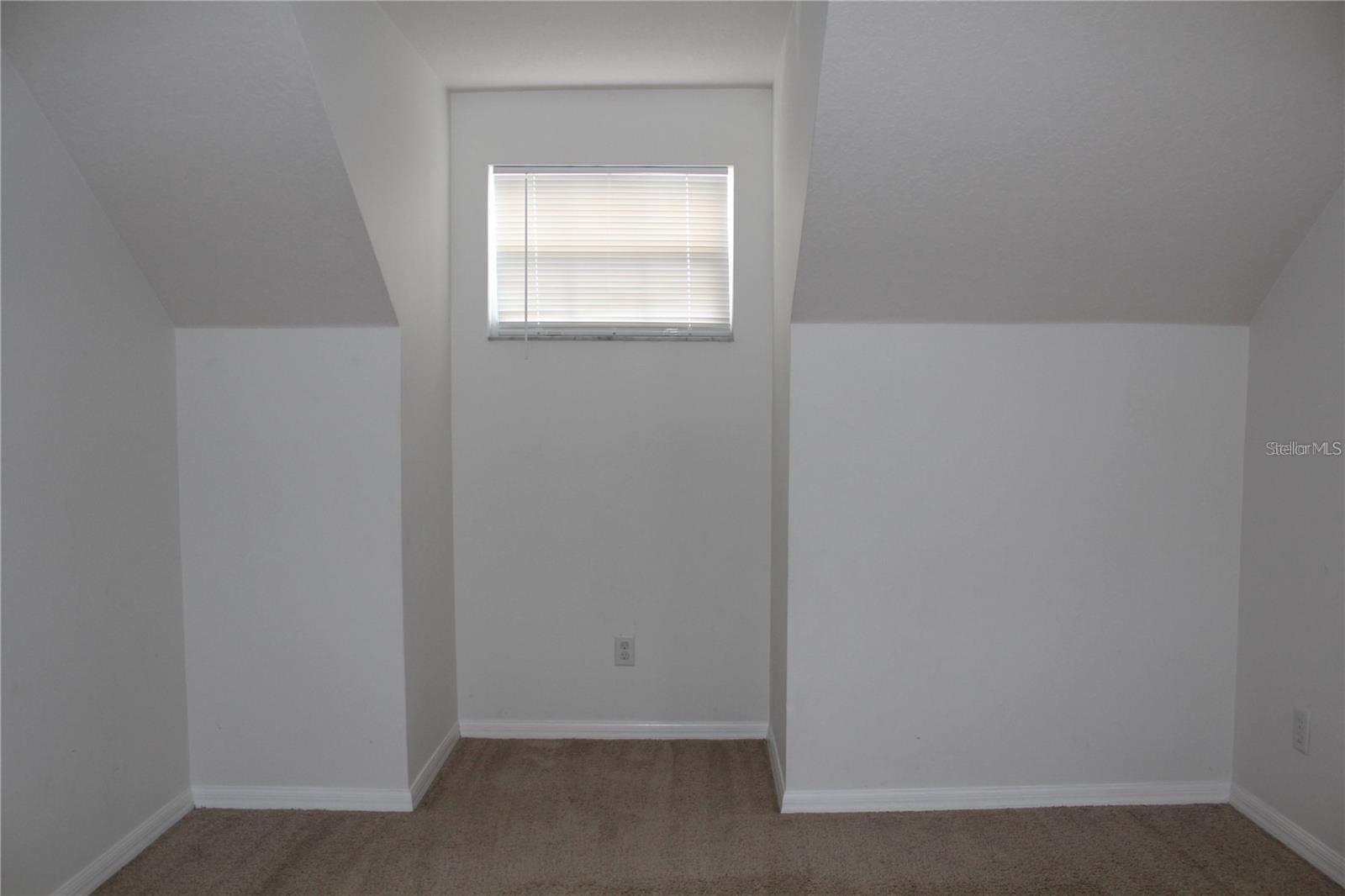 Image 10 of 17 For 1750 Horsechestnut Court
