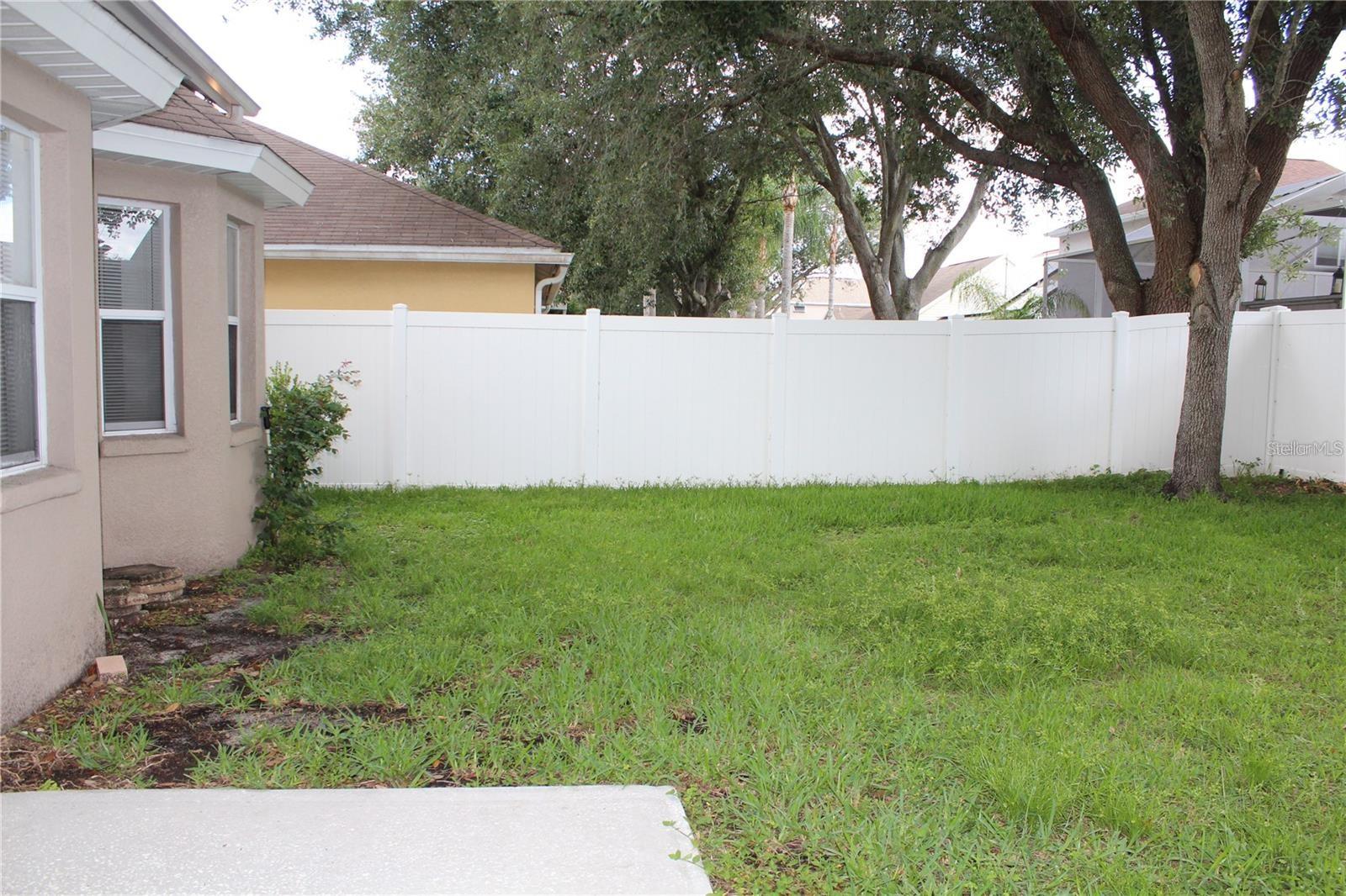 Image 16 of 17 For 1750 Horsechestnut Court