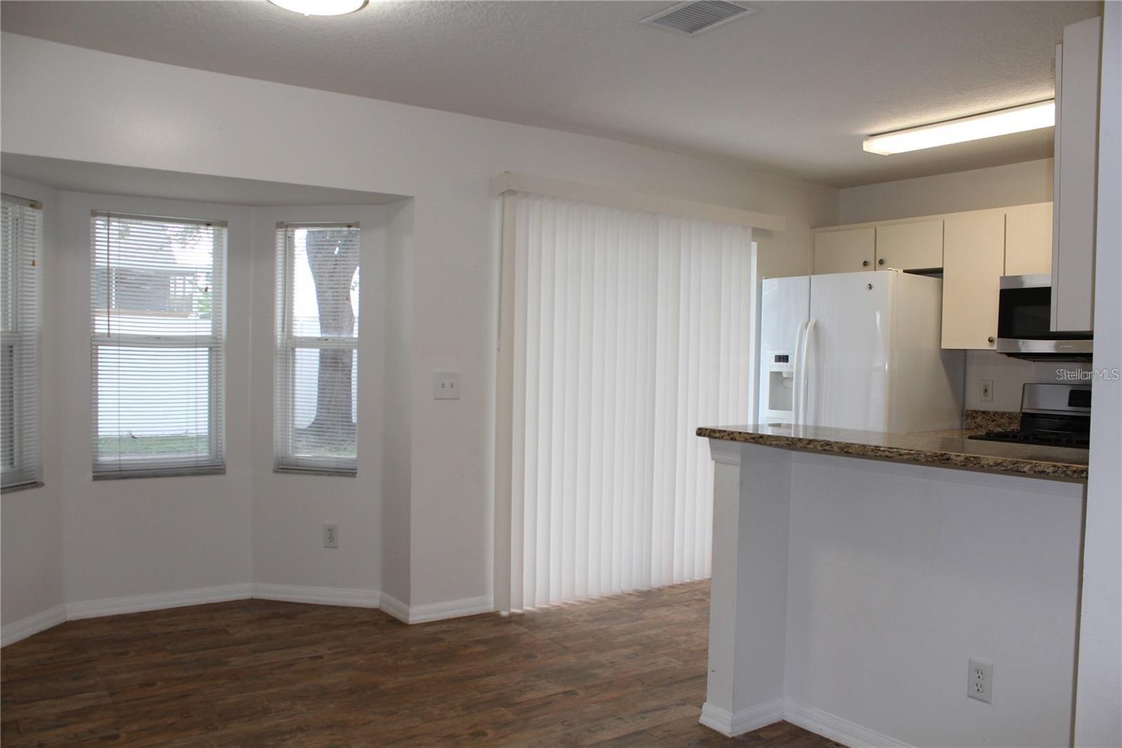 Image 4 of 17 For 1750 Horsechestnut Court