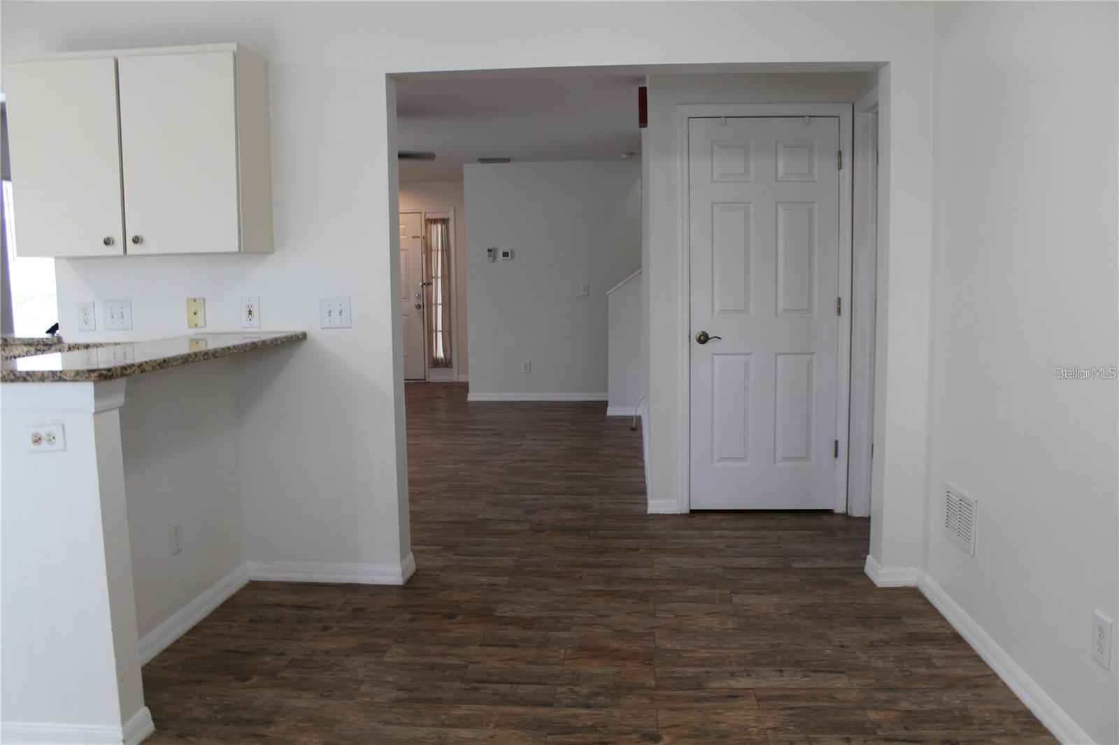 Image 5 of 17 For 1750 Horsechestnut Court