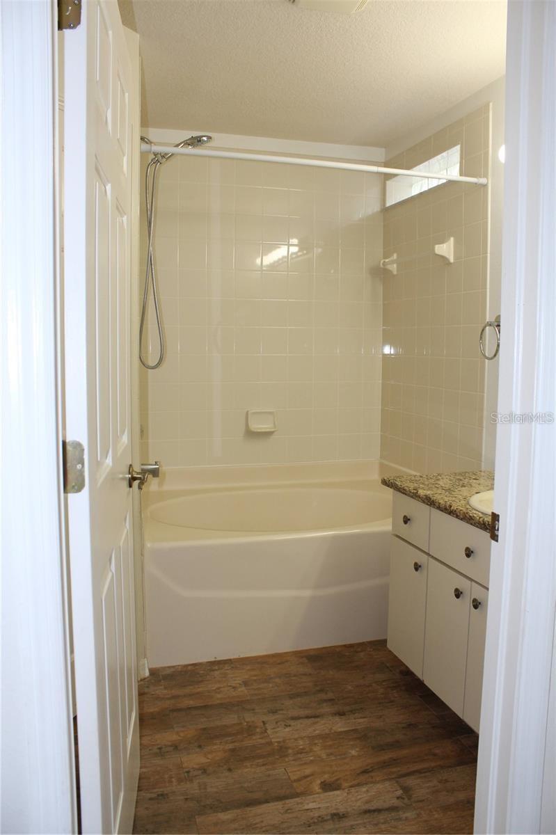 Image 9 of 17 For 1750 Horsechestnut Court