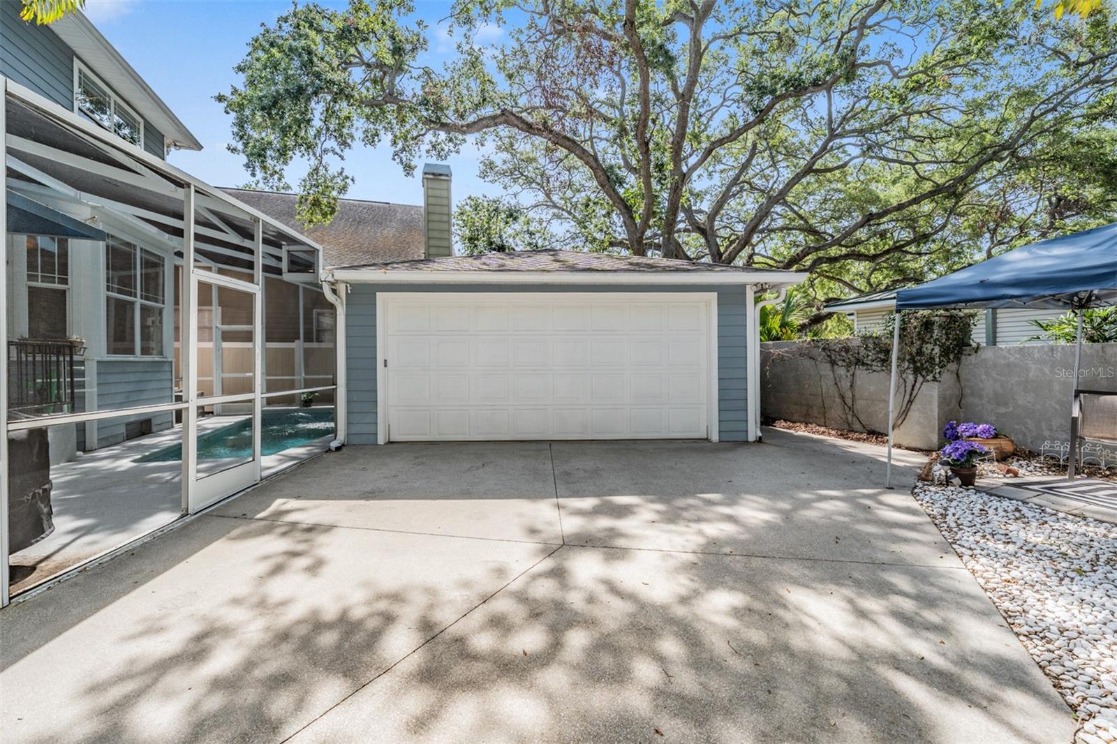 Listing photo id 36 for 2704 Chambray Lane