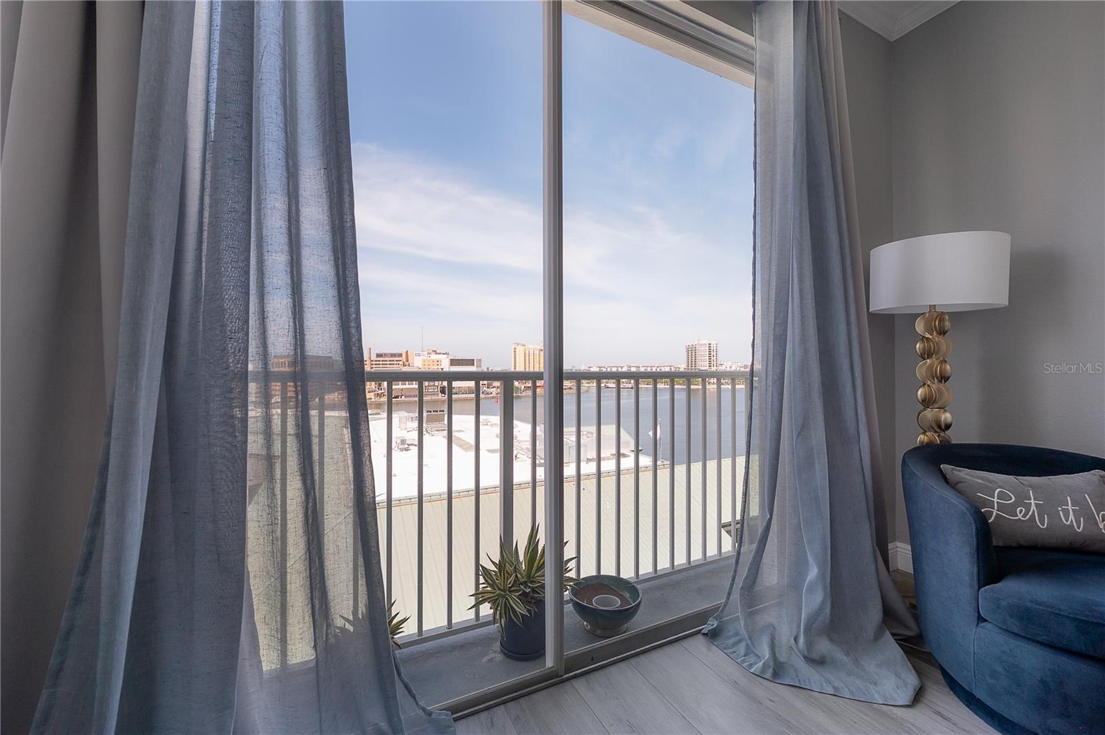 Image 3 of 59 For 700 Harbour Island Boulevard 711