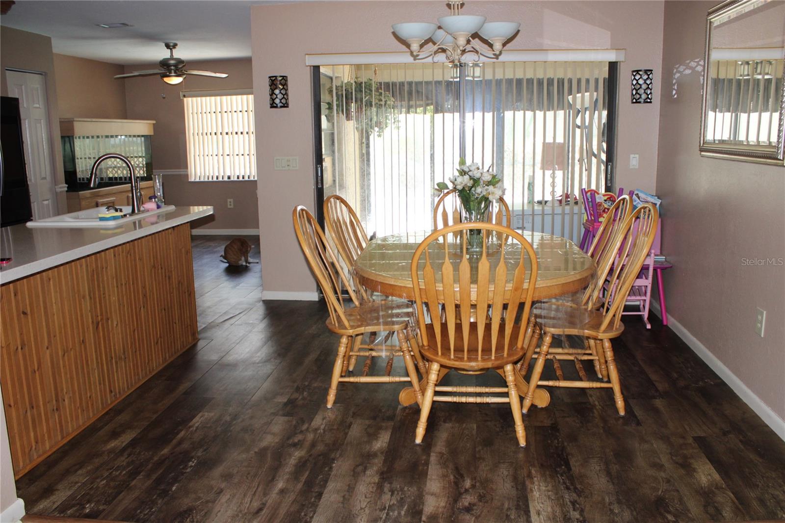 Listing photo id 9 for 4363 Elwood Road
