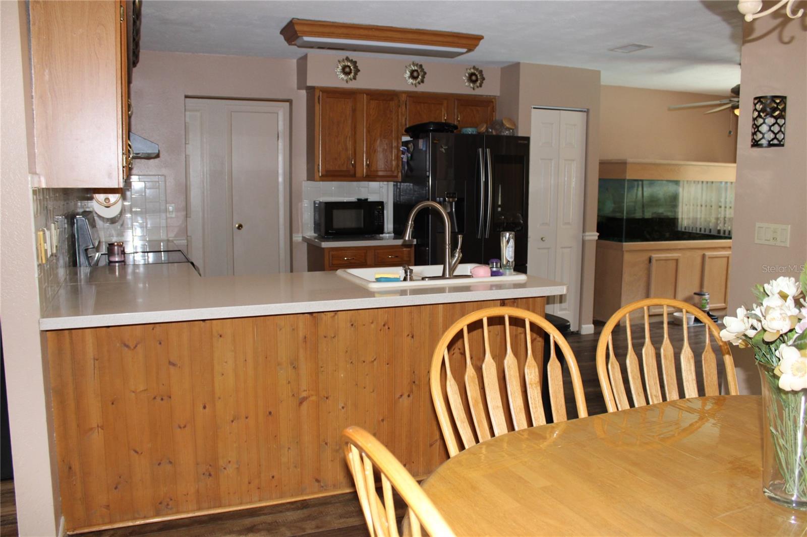 Listing photo id 10 for 4363 Elwood Road