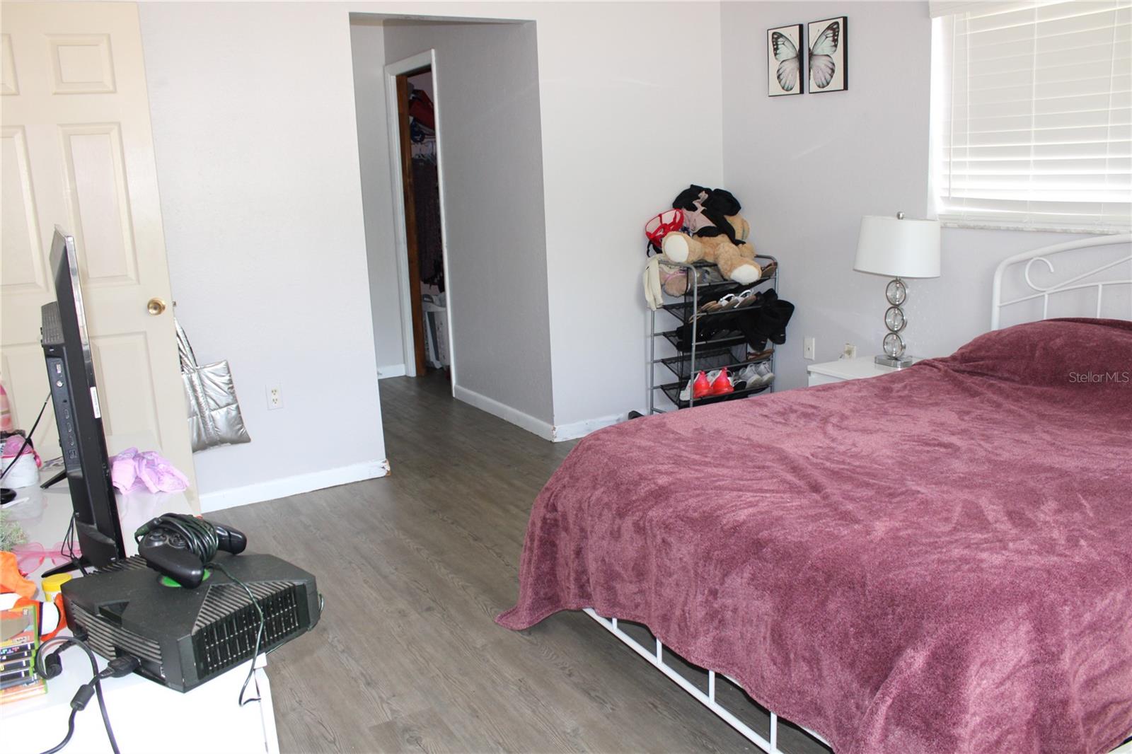 Listing photo id 15 for 4363 Elwood Road