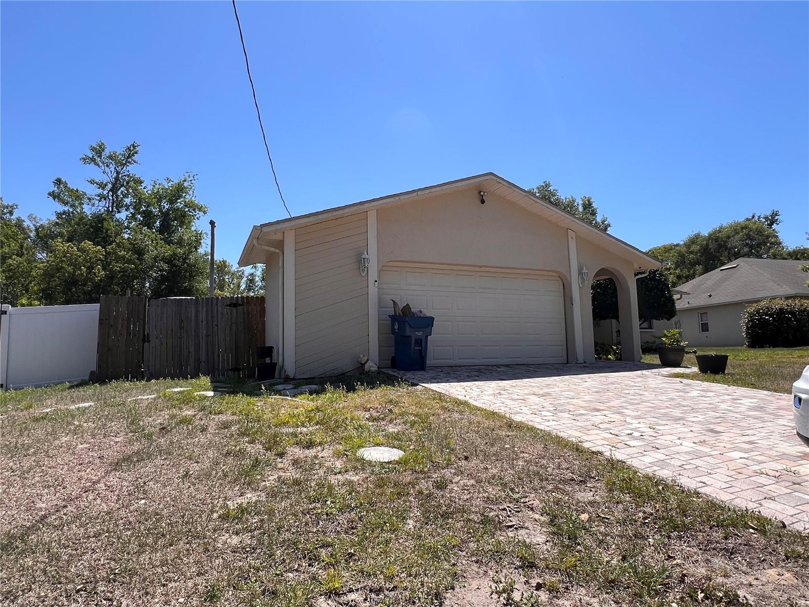 Listing photo id 0 for 4363 Elwood Road