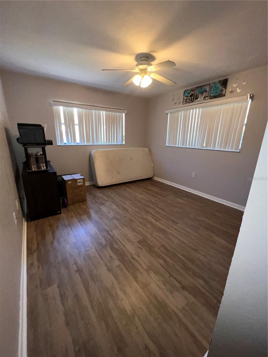 Listing photo id 20 for 4363 Elwood Road
