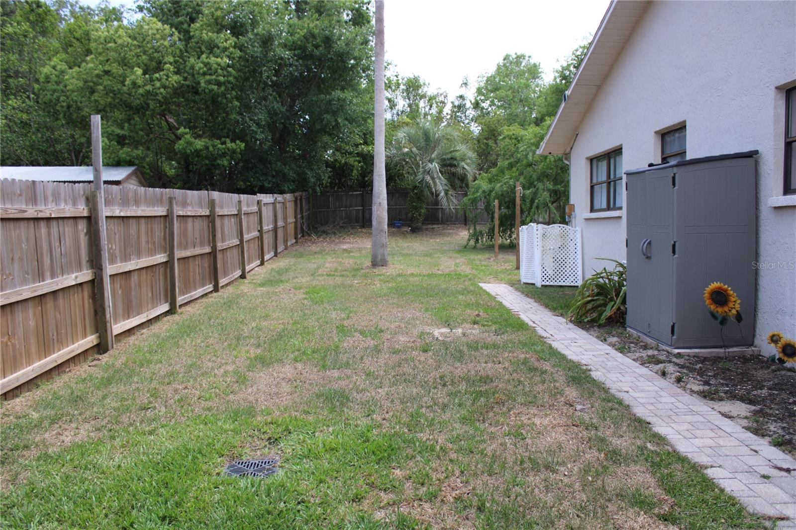 Listing photo id 36 for 4363 Elwood Road