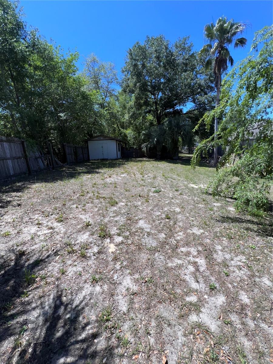Listing photo id 38 for 4363 Elwood Road