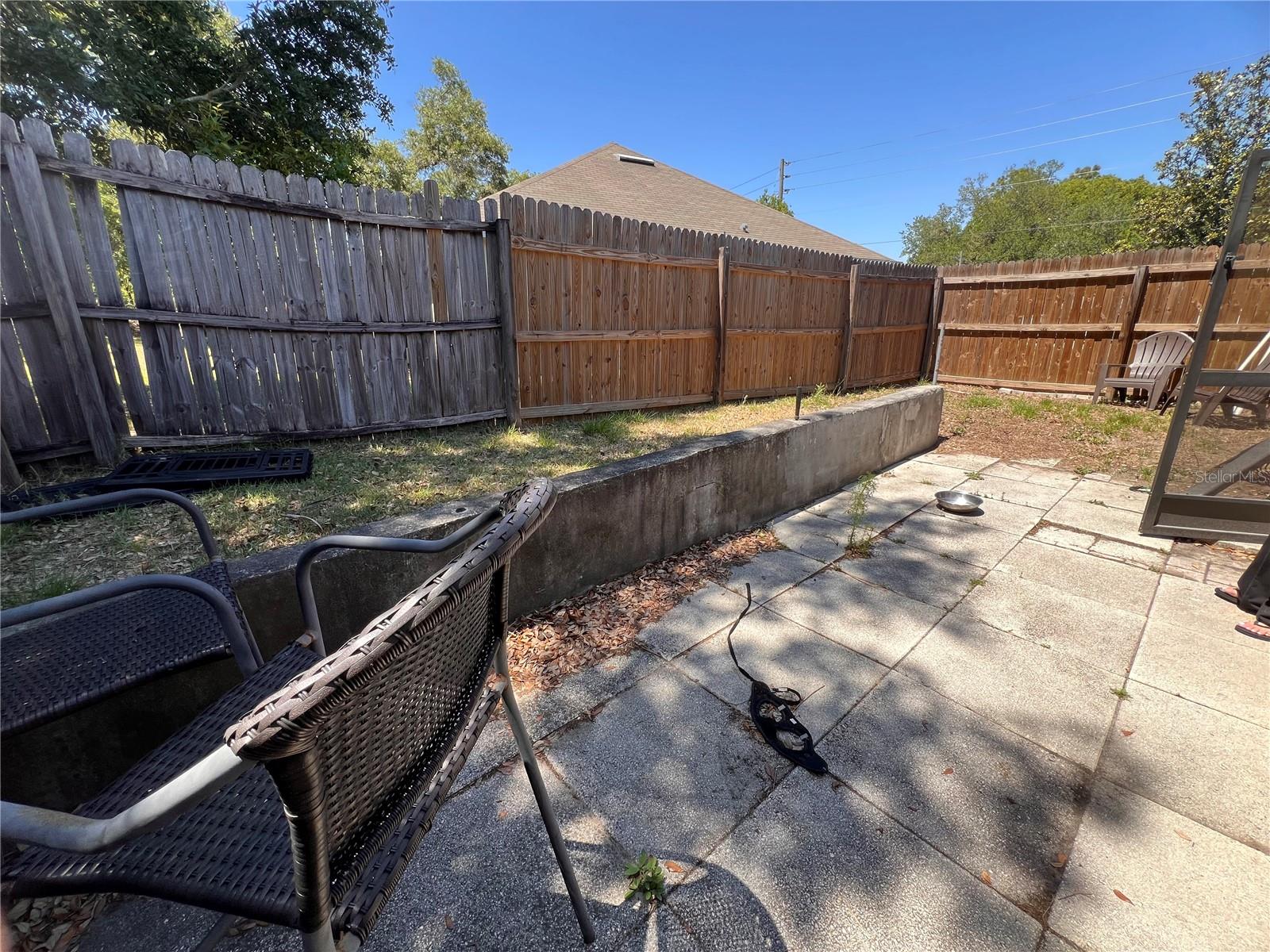 Listing photo id 45 for 4363 Elwood Road