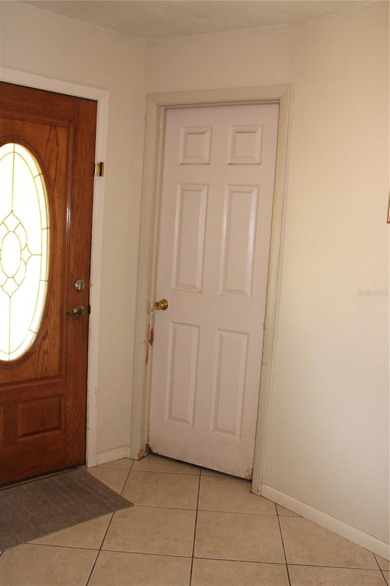 Listing photo id 3 for 4363 Elwood Road