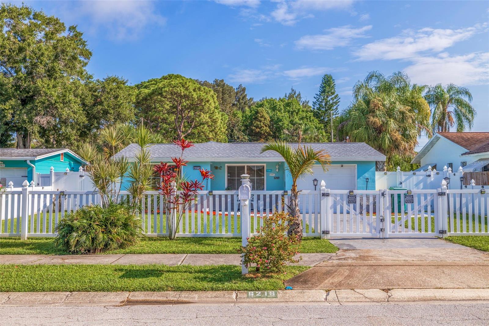 Details for 6219 57th Avenue N, ST PETERSBURG, FL 33709