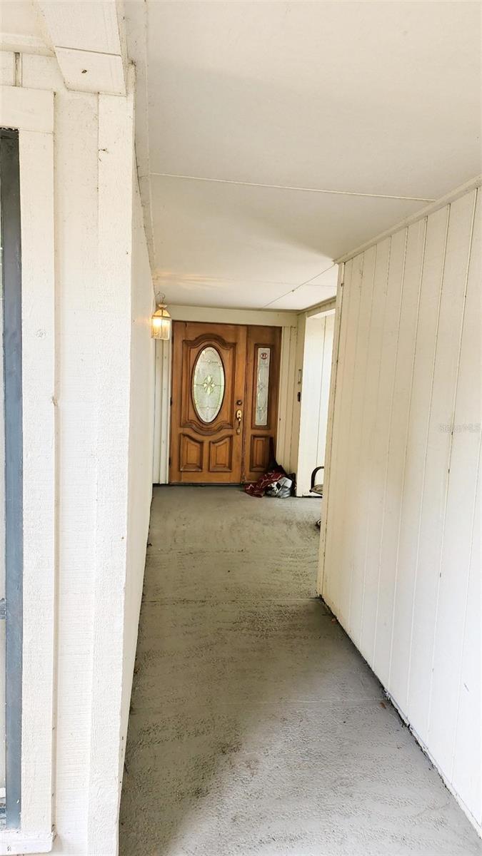 Image 4 of 14 For 17115 Bay Street