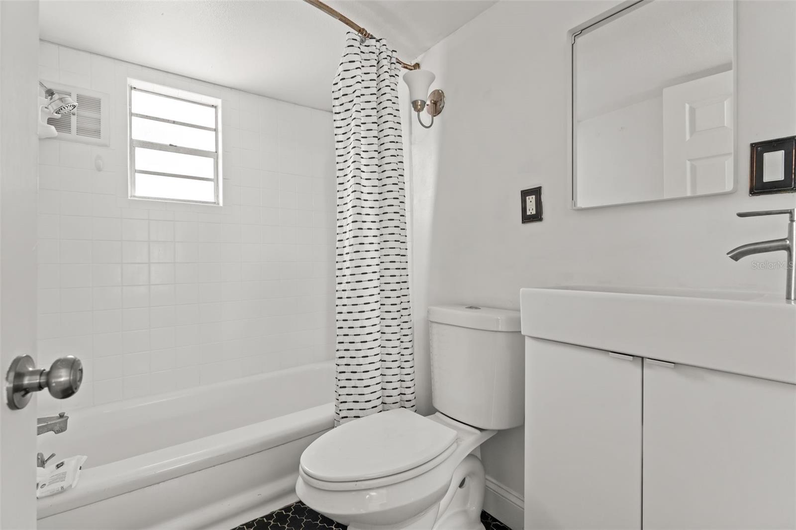 Image 17 of 27 For 4400 2nd Avenue S